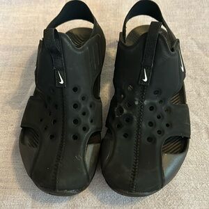 NWOT Nike Youth shoes